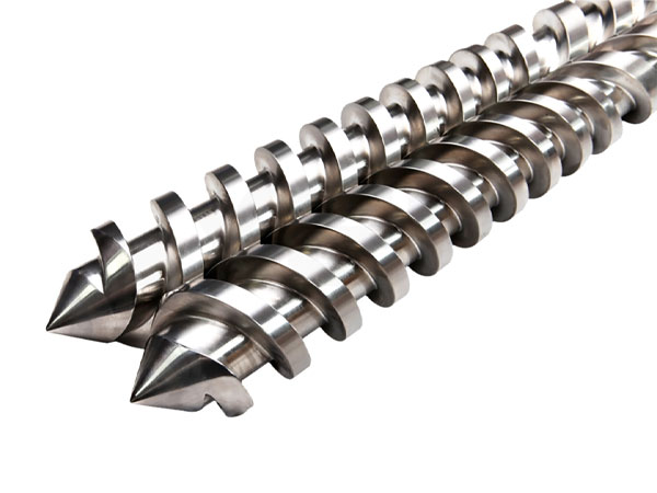 Installation des Extruder-Doppelschneckenzylinders